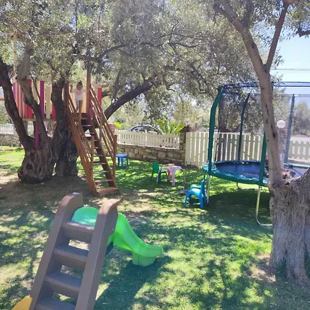 アパート Rent Alexiou