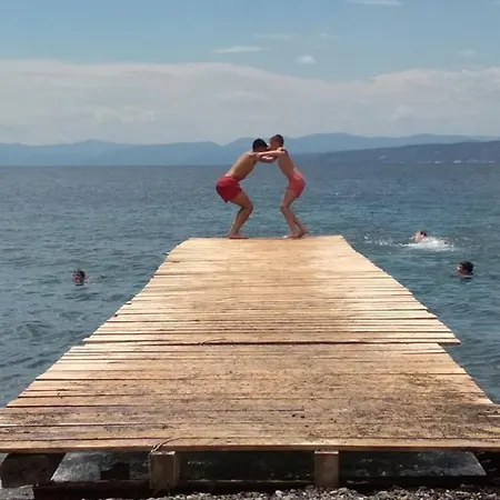 アパート Rent Alexiou