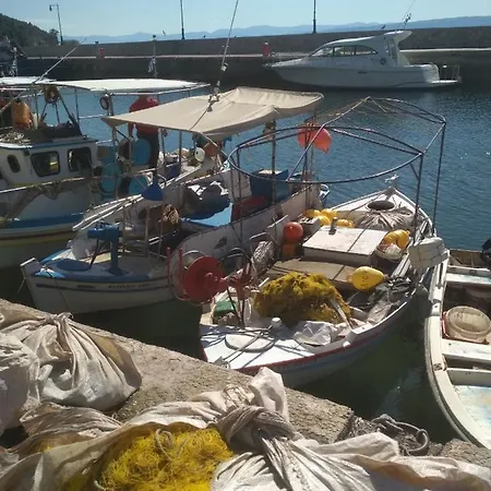 ενοικιαζόμενα αλεξίου * Λίμνη